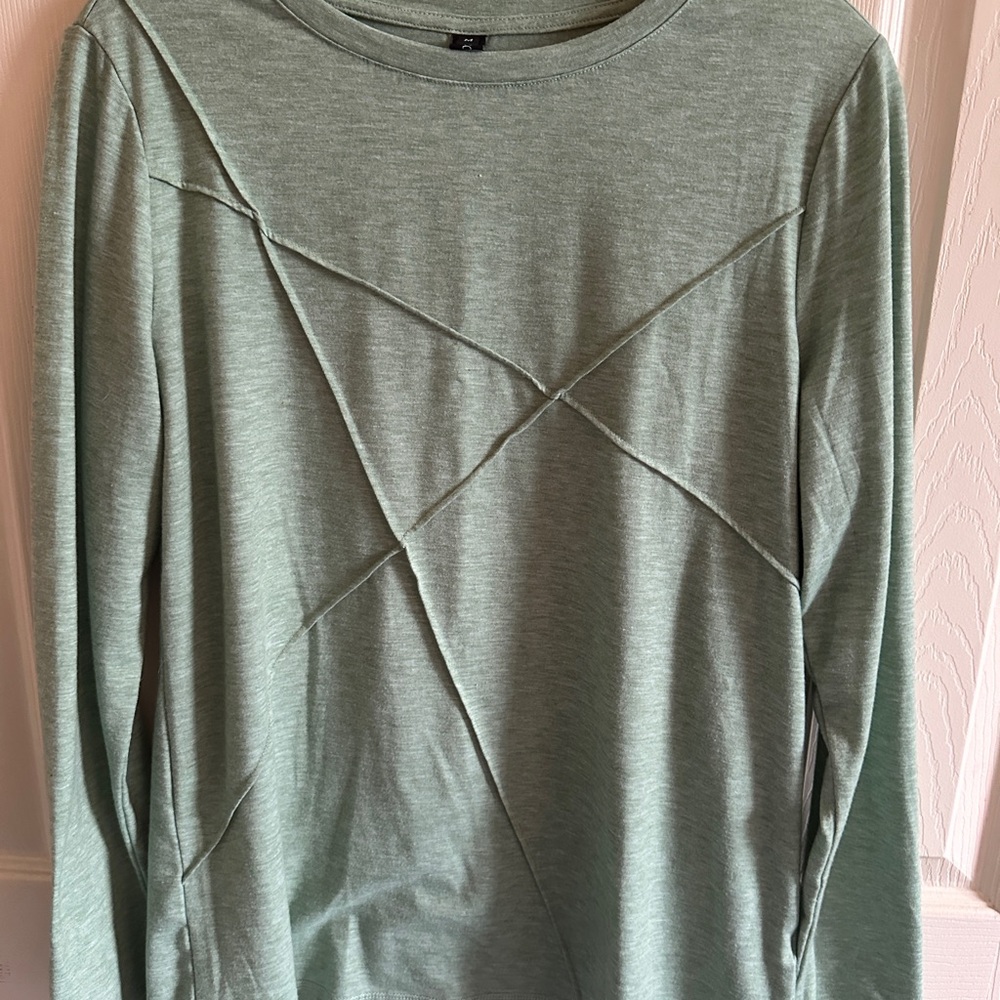 Green Long Sleeve Top